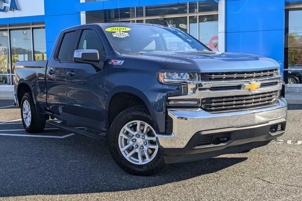 2020 Chevrolet Silverado 1500 LT photo 1