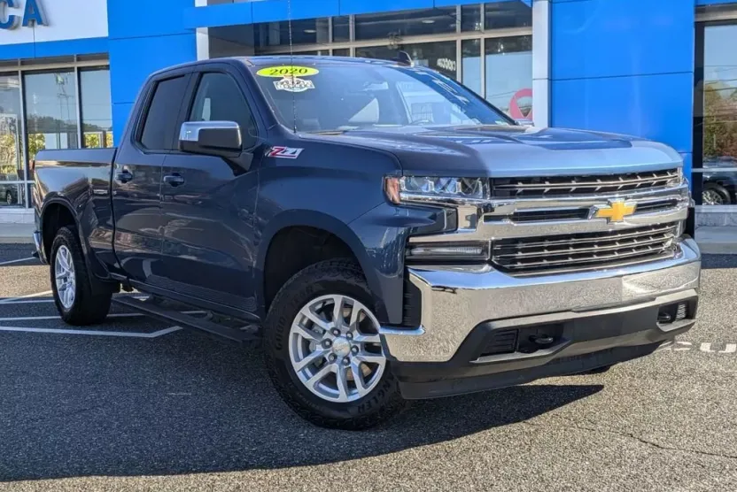 2020 Chevrolet Silverado 1500 LT photo 1