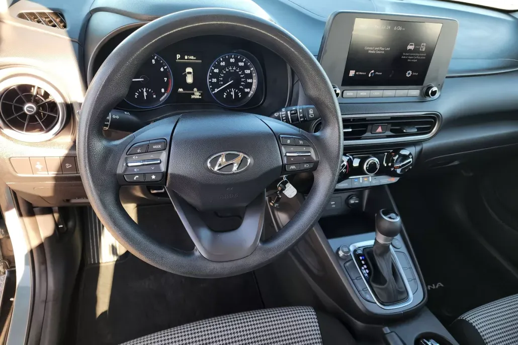 2022 Hyundai Kona SE photo 1