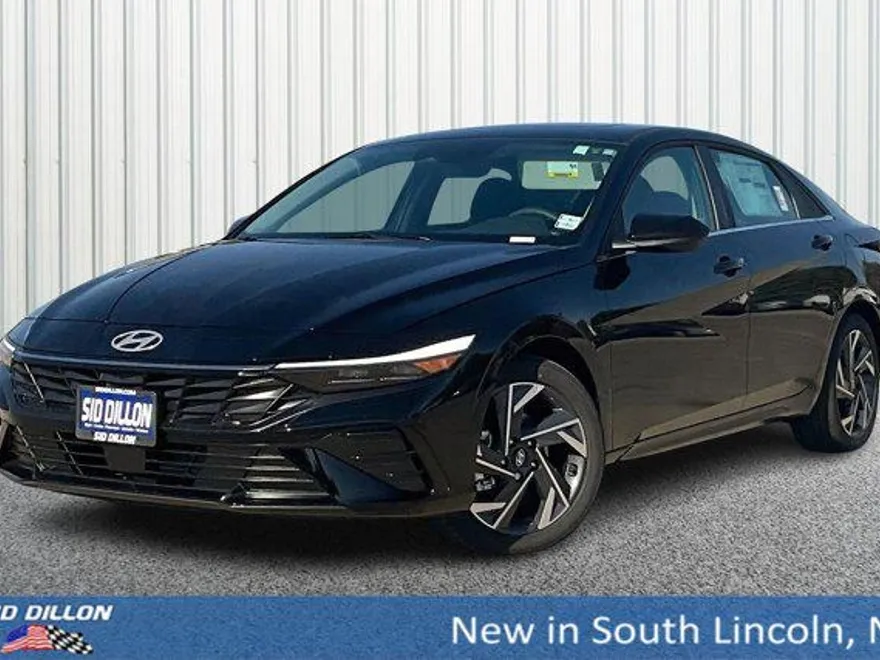 2025 Hyundai Elantra SEL Convenience photo 1