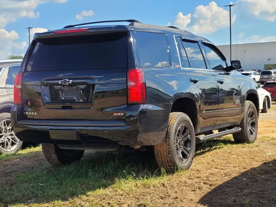 2020 Chevrolet Tahoe LT photo 1