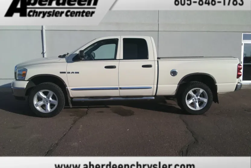2008 Dodge Ram SLT photo 1