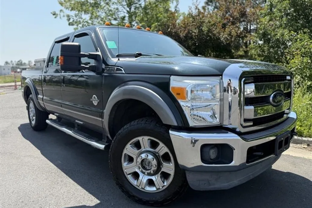 2012 Ford F-250 Lariat photo 1