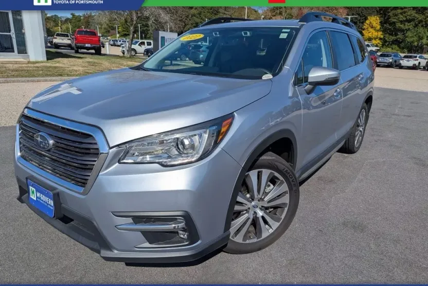 2022 Subaru Ascent Limited photo 1