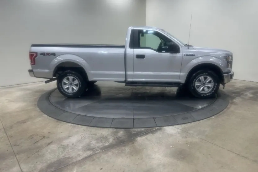 2017 Ford F-150 XL photo 1
