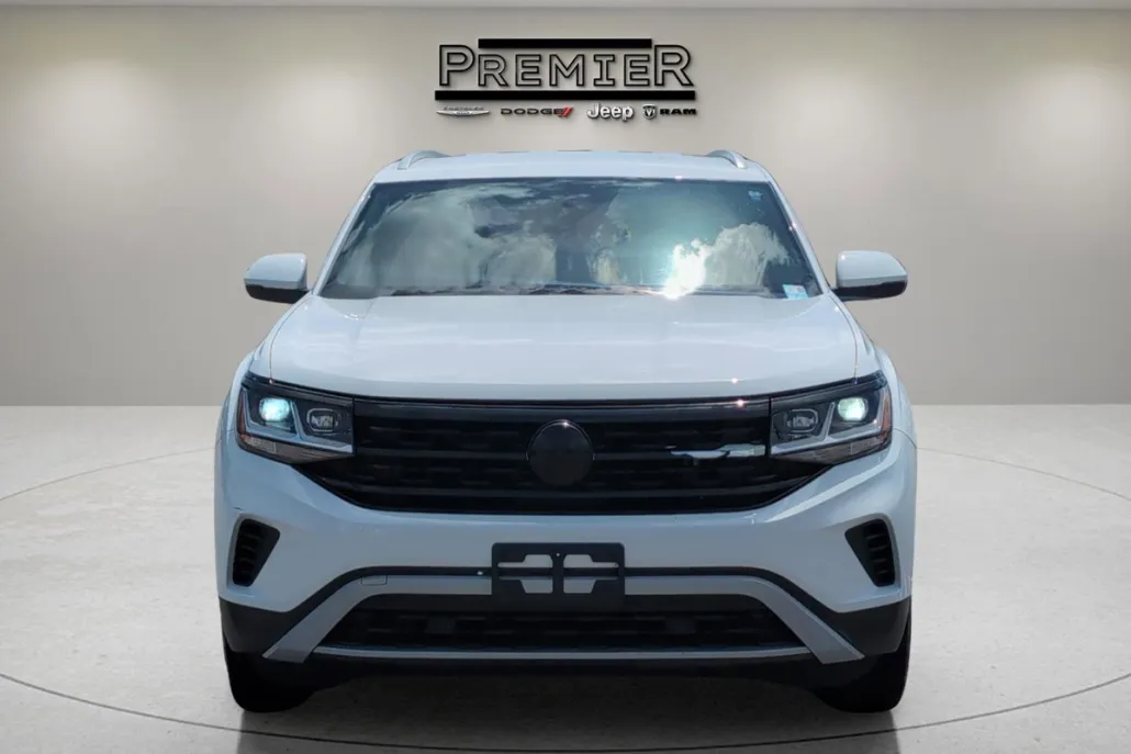 2021 Volkswagen Atlas Cross Sport photo 1