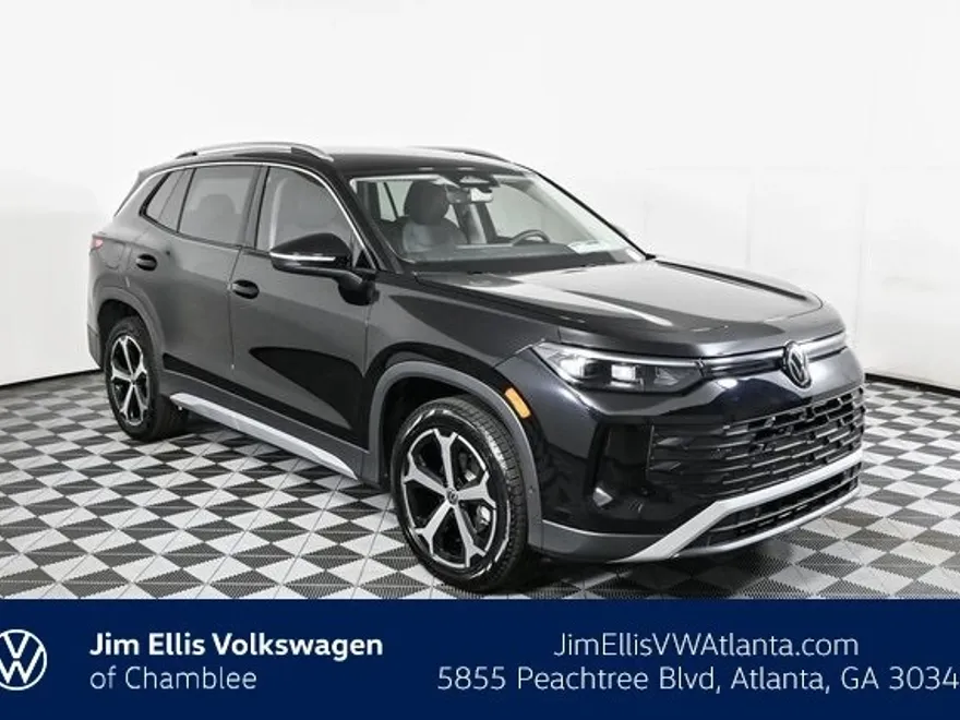 2025 Volkswagen Tiguan SE photo 1