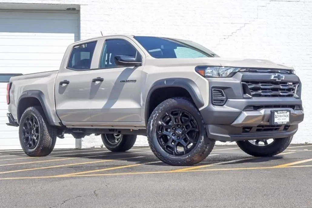 2026 Chevrolet Colorado Trail Boss photo 1