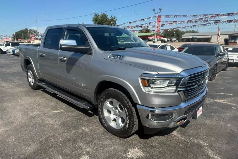 2019 Ram 1500 Laramie photo 1
