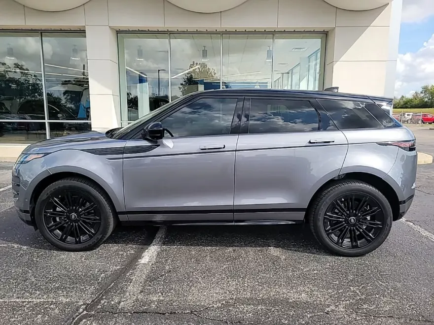 2024 Land Rover Range Rover Evoque photo 1
