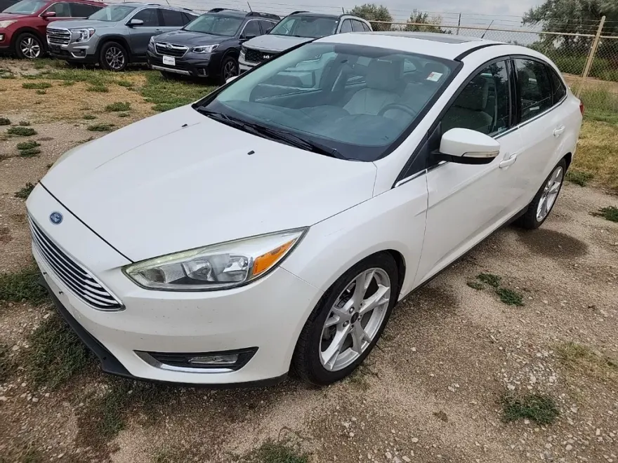 2015 Ford Focus Titanium photo 1