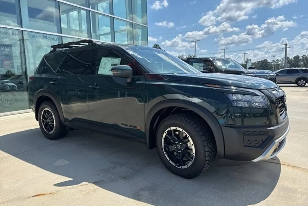 2025 Nissan Pathfinder Rock Creek photo 1