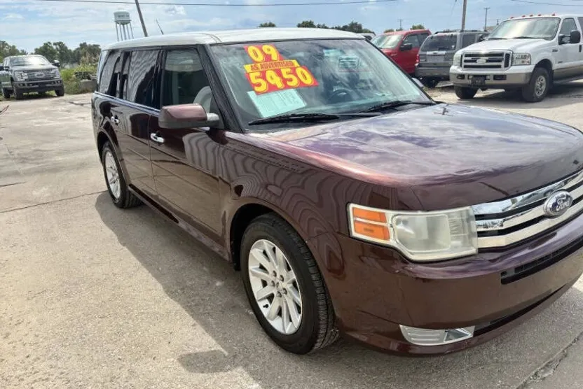 2009 Ford Flex SEL photo 1
