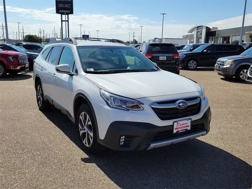 2022 Subaru Outback Limited photo 1
