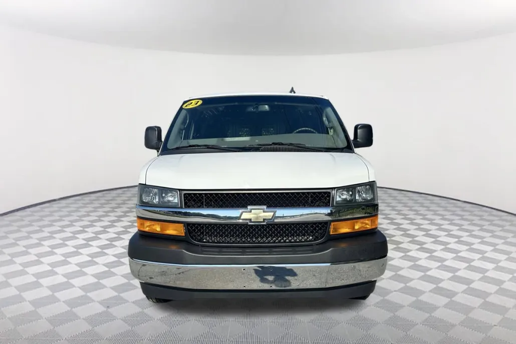 2023 Chevrolet Express 2500 Cargo photo 1