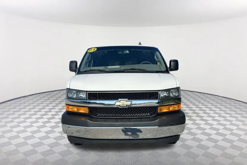 2023 Chevrolet Express 2500 Cargo photo 1