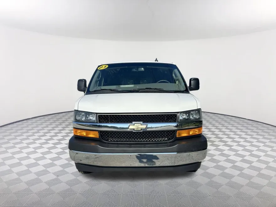 2023 Chevrolet Express 2500 Cargo photo 1