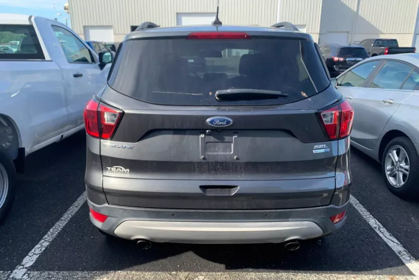 2019 Ford Escape SEL photo 1