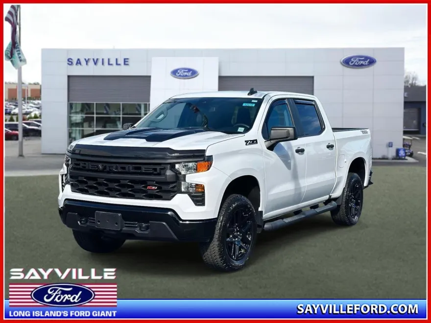 2024 Chevrolet Silverado 1500 Custom Trail Boss photo 1