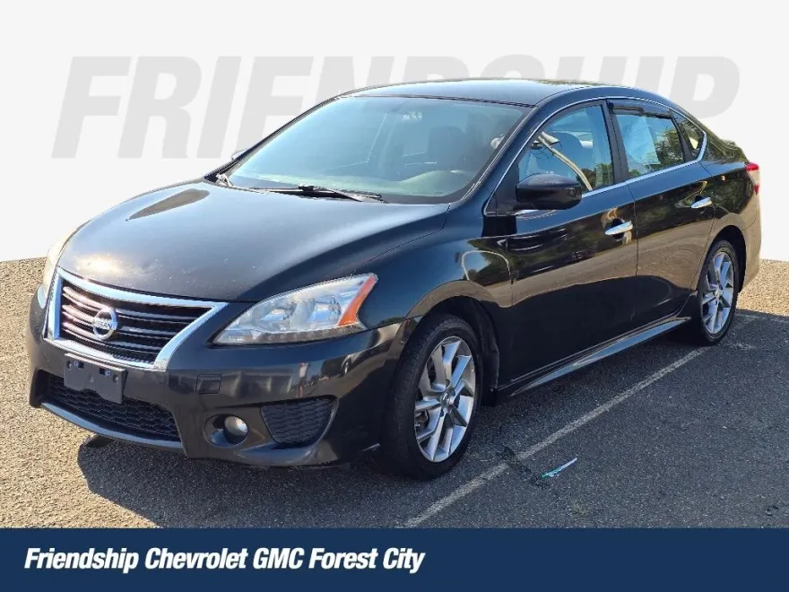 2013 Nissan Sentra SR photo 1