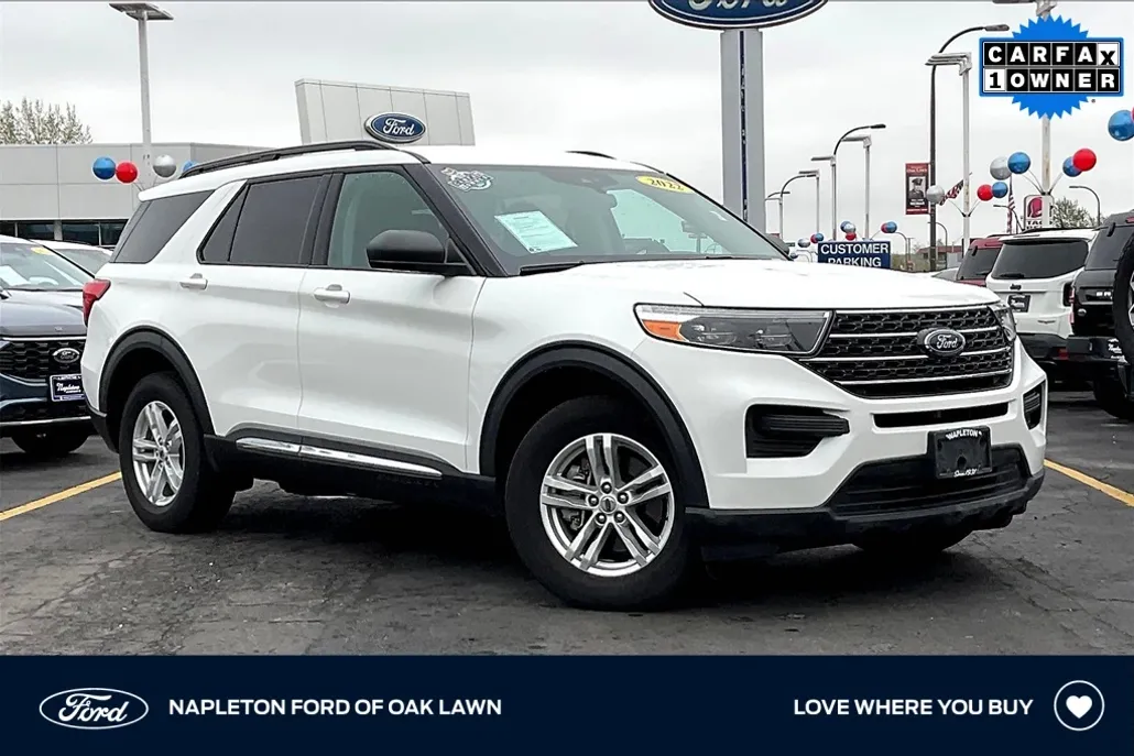 2022 Ford Explorer XLT photo 1