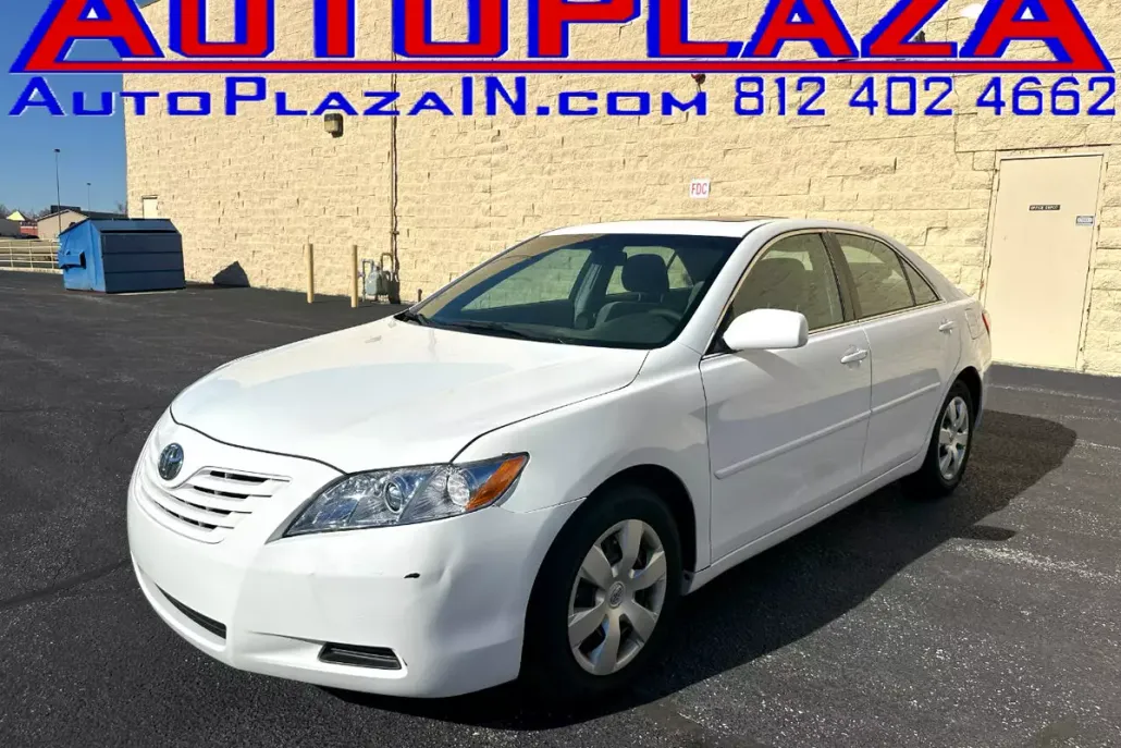 2009 Toyota Camry XLE photo 1