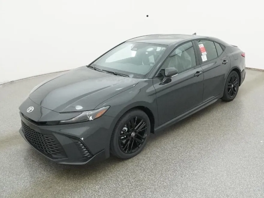 2026 Toyota Camry SE photo 1