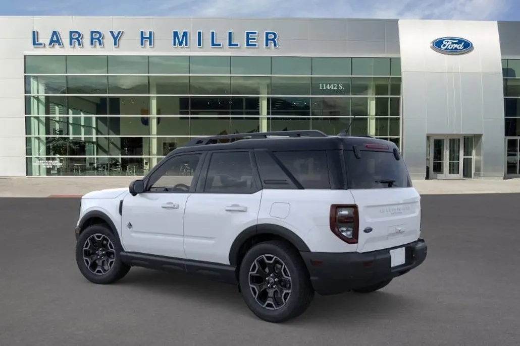 2025 Ford Bronco Sport Outer Banks photo 1