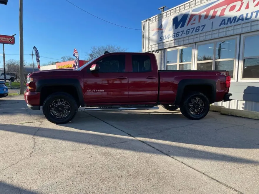 2018 Chevrolet Silverado 1500 LT Z71 photo 1