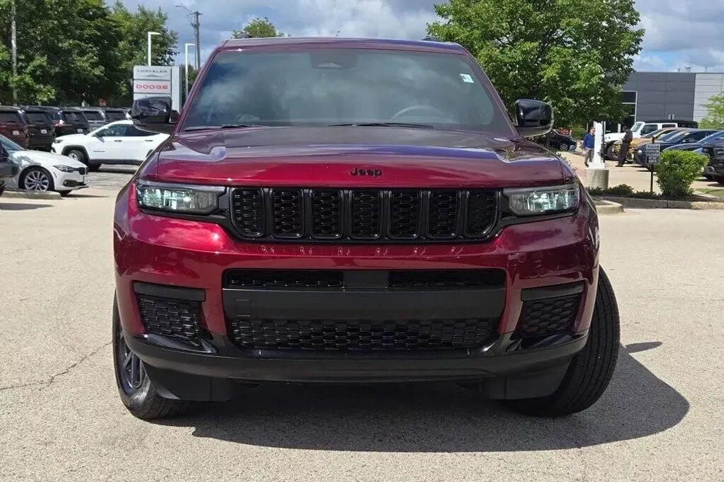 2024 Jeep Grand Cherokee Laredo Altitude X photo 1