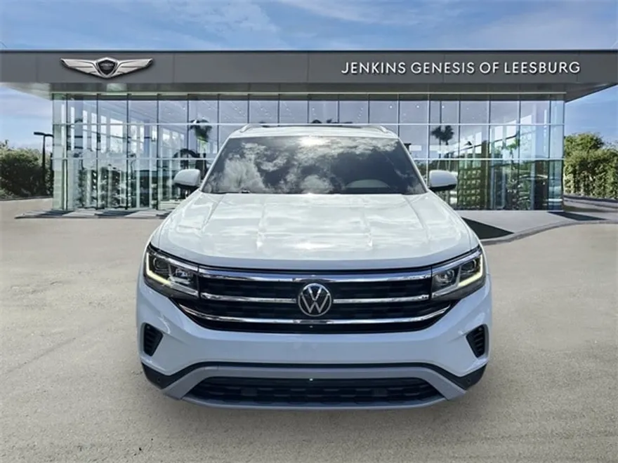 2021 Volkswagen Atlas Cross Sport V6 SE Technology photo 1
