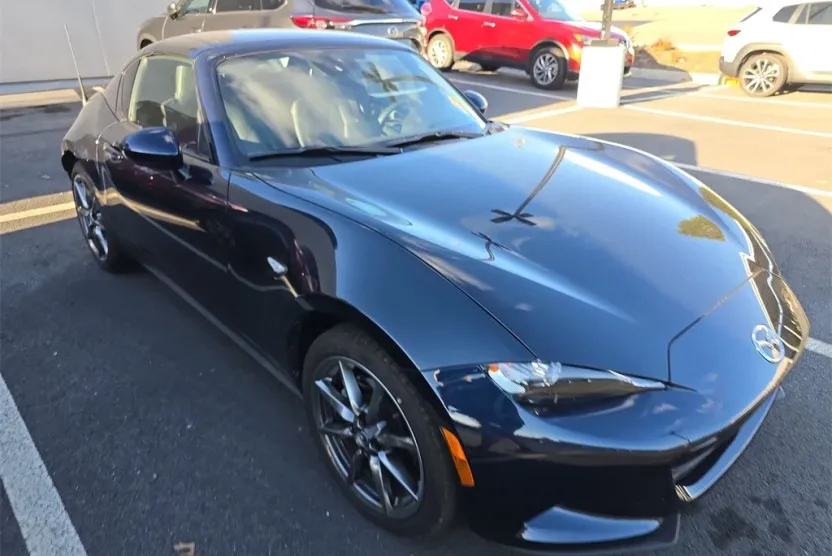 2021 Mazda MX-5 Miata RF Miata Grand Touring photo 1