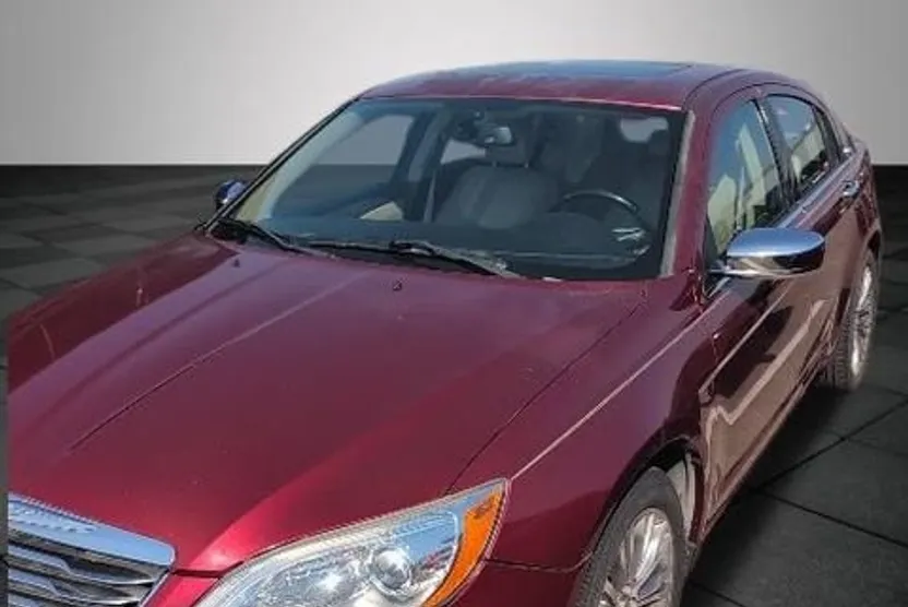 2012 Chrysler 200 Limited photo 1