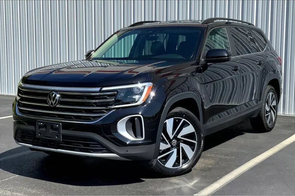 2024 Volkswagen Atlas SE Technology photo 1