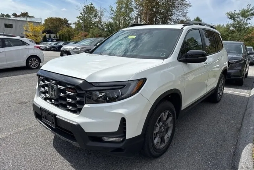 2022 Honda Passport TrailSport photo 1