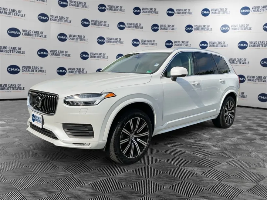 2023 Volvo XC90 B5 Core photo 1