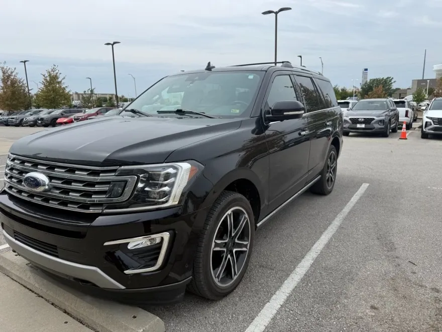2021 Ford Expedition Limited photo 1