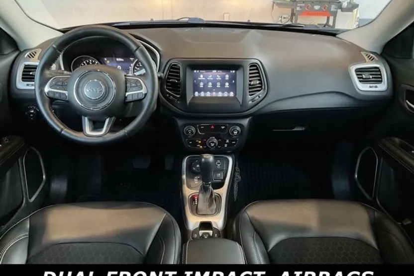 2018 Jeep Compass Latitude photo 1