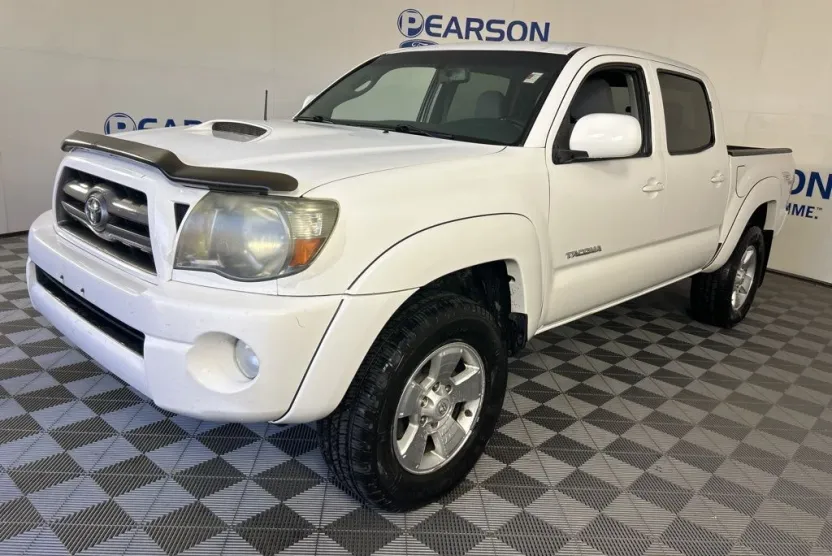 2010 Toyota Tacoma Base photo 1