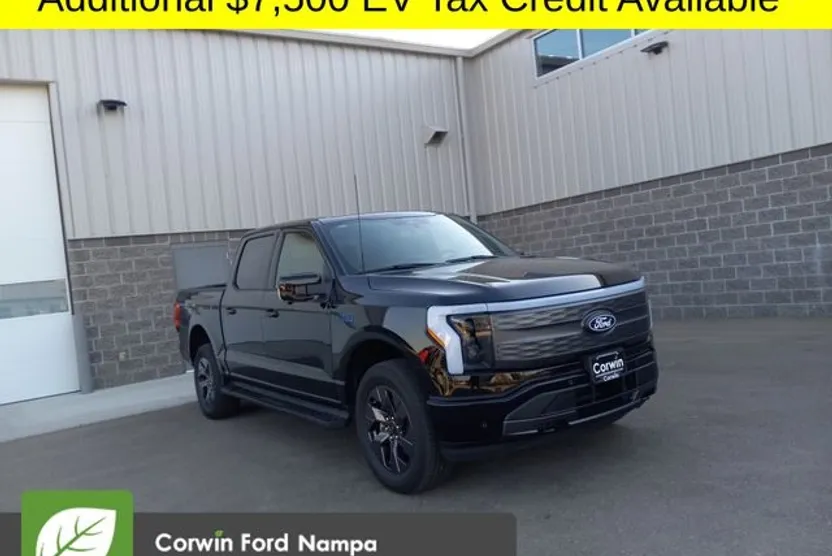 2025 Ford F-150 Lightning Lariat photo 1