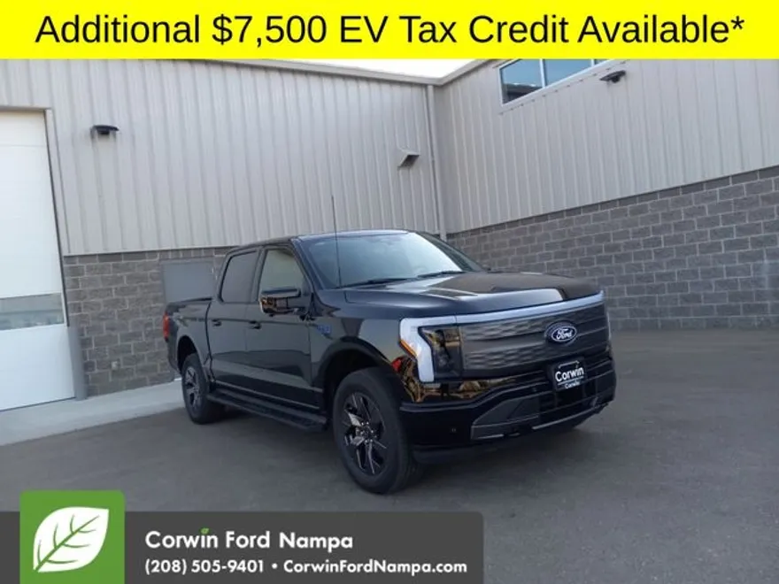2025 Ford F-150 Lightning Lariat photo 1