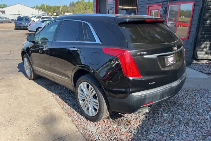 2018 Cadillac XT5 Premium Luxury photo 1