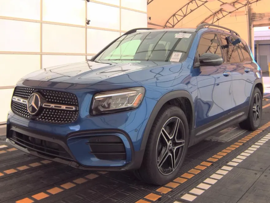 2024 Mercedes Benz GLB 250 photo 1