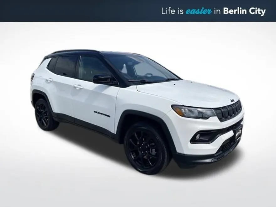 2022 Jeep Compass Altitude photo 1