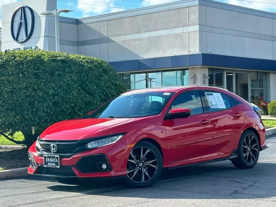 2018 Honda Civic Sport Touring photo 1
