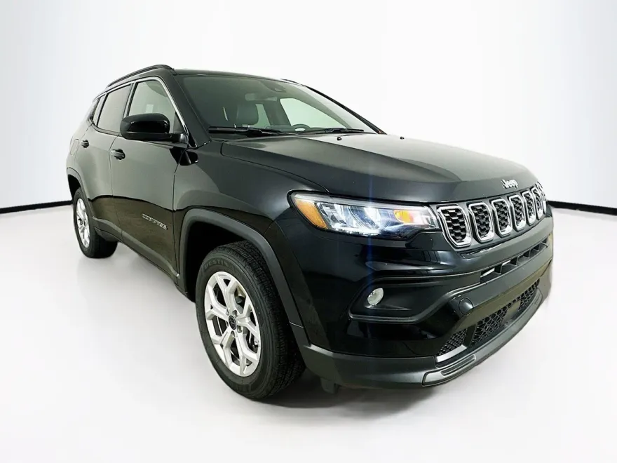 2025 Jeep Compass Latitude photo 1