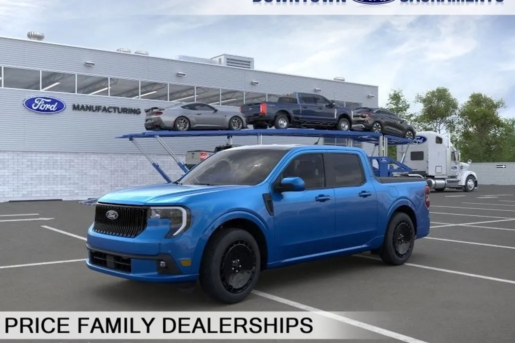 2025 Ford Maverick photo 1