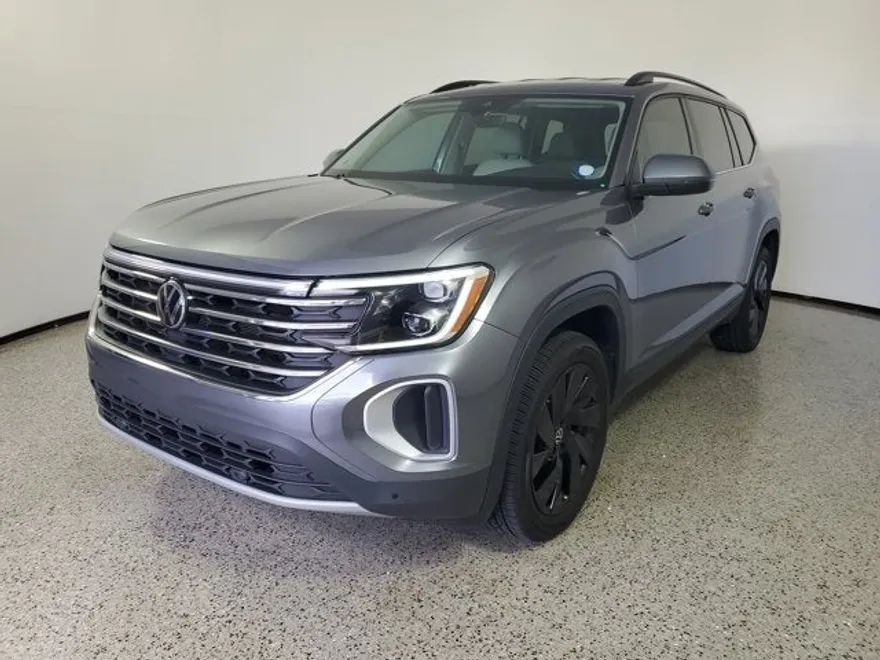 2024 Volkswagen Atlas SE Technology photo 1