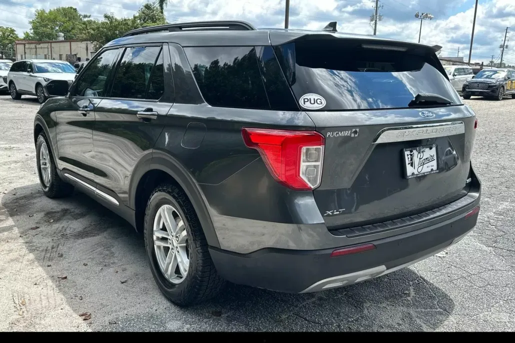 2020 Ford Explorer XLT photo 1