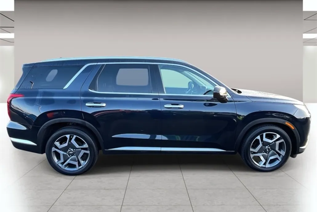2024 Hyundai Palisade Limited photo 1